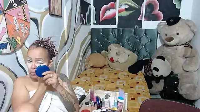 manzanahot9 online show from January 8, 2026, 7:31 pm