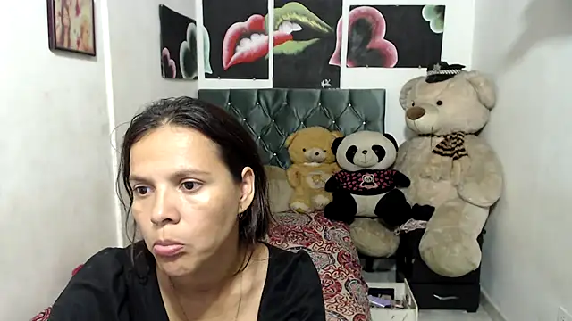 Snapshot of manzanahot9 chatting on March 11, 2025, 7:14 pm manzanahot9 online show from March 11, 2025, 7:14 pm