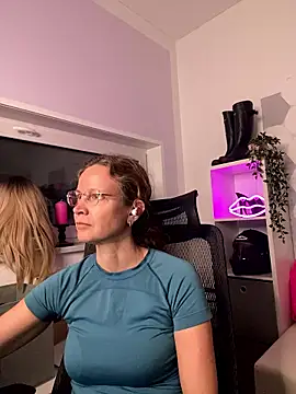 Snapshot of AnnikaRose chatting on January 11, 2026, 1:40 pm AnnikaRose online show from January 11, 2026, 1:40 pm