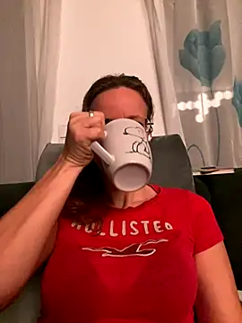 Snapshot of AnnikaRose chatting on December 4, 2025, 6:45 am AnnikaRose online show from December 4, 2025, 6:45 am