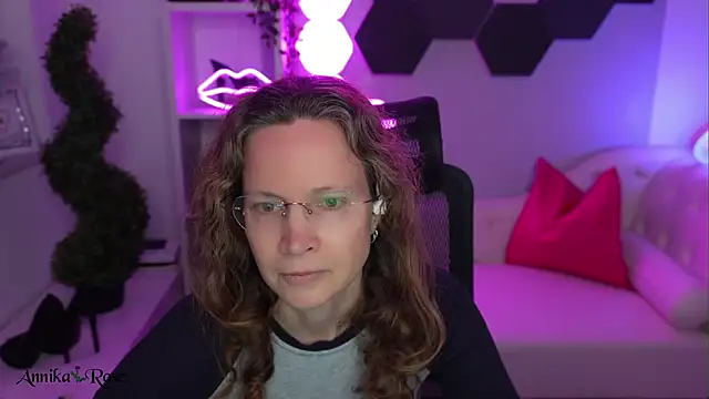 Snapshot of AnnikaRose chatting on February 6, 2026, 12:34 pm AnnikaRose online show from February 6, 2026, 12:34 pm