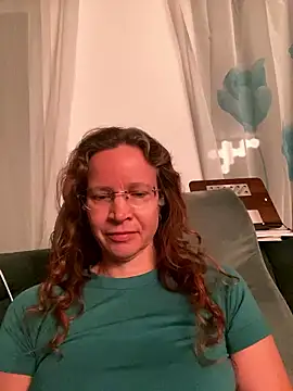 Snapshot of AnnikaRose chatting on January 12, 2026, 6:42 am AnnikaRose online show from January 12, 2026, 6:42 am