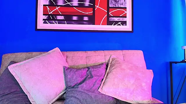 liccy hall online show from November 29, 2025, 11:43 am