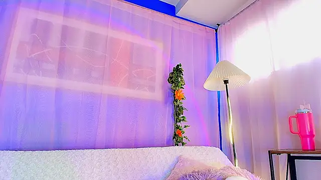liccy hall online show from June 11, 2026, 12:13 pm