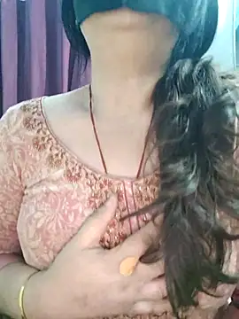 Aishwaryaa 69 online show from June 6, 2026, 1:44 am