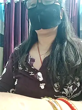 Aishwaryaa 69 online show from December 17, 2025, 7:46 am