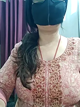 Aishwaryaa 69 online show from June 1, 2026, 3:40 am