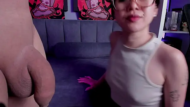 Snapshot of JadeyKhada chatting on November 27, 2025, 12:00 am JadeyKhada online show from November 27, 2025, 12:00 am