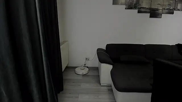 Snapshot of Richarddarell1 chatting on November 8, 2025, 5:33 am Richarddarell1 online show from November 8, 2025, 5:33 am