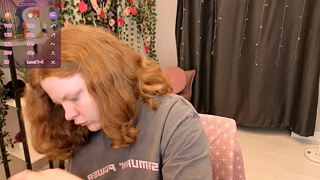 Snapshot of Cassie_xKiss chatting on April 6, 2026, 8:43 pm Cassie xKiss online show from April 6, 2026, 8:43 pm