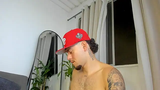 Snapshot of Christopher_Well chatting on June 12, 2026, 12:19 am Christopher Well online show from June 12, 2026, 12:19 am