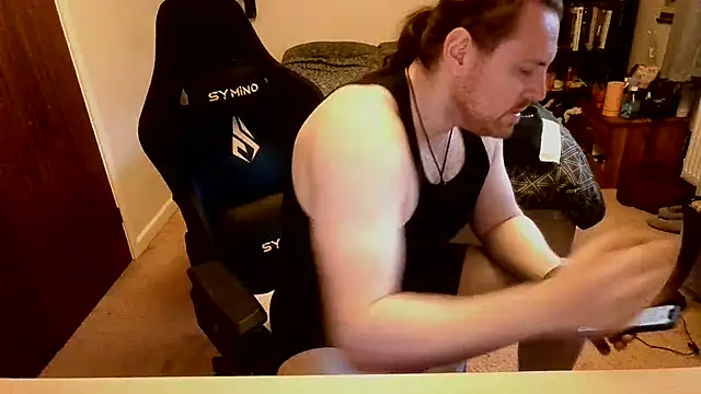 Hairy Guy30 online show from August 1, 2026, 7:56 pm