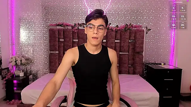 Snapshot of Gerony_ chatting on February 13, 2025, 5:05 am Gerony online show from February 13, 2025, 5:05 am