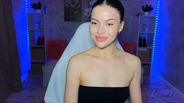 EmmyMills online show from May 20, 2026, 9:12 pm
