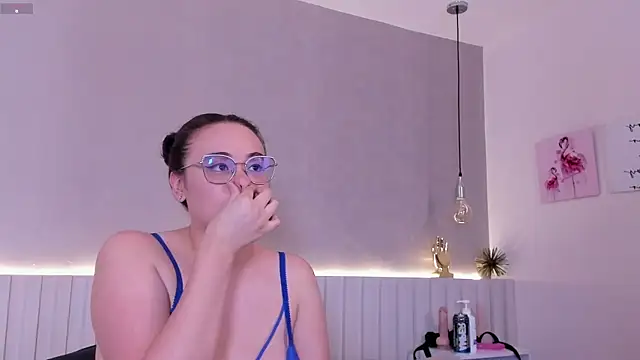 naughtylesbians   online show from October 20, 2025, 2:35 am