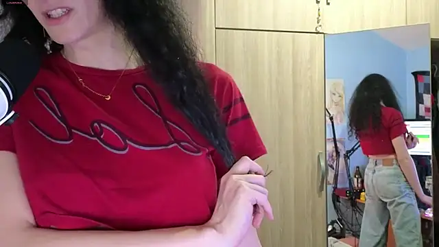 Snapshot of MemiKouki chatting on March 24, 2026, 5:35 pm MemiKouki online show from March 24, 2026, 5:35 pm