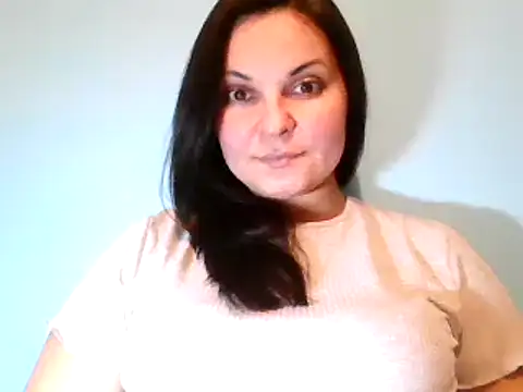 MirandaGold27 online show from December 9, 2024, 5:30 pm