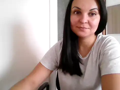 MirandaGold27 online show from December 12, 2024, 12:01 pm