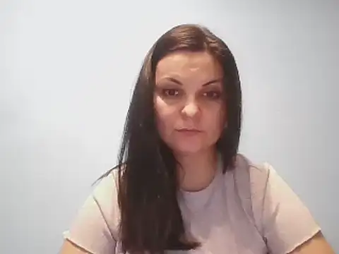 MirandaGold27 online show from December 4, 2024, 5:27 pm