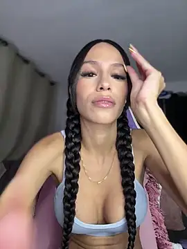 Miaa love6969 online show from May 29, 2026, 12:05 am