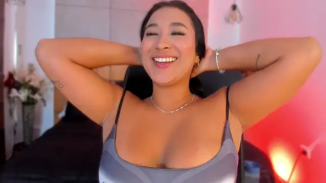BellaHarllow online show from May 13, 2026, 8:27 pm