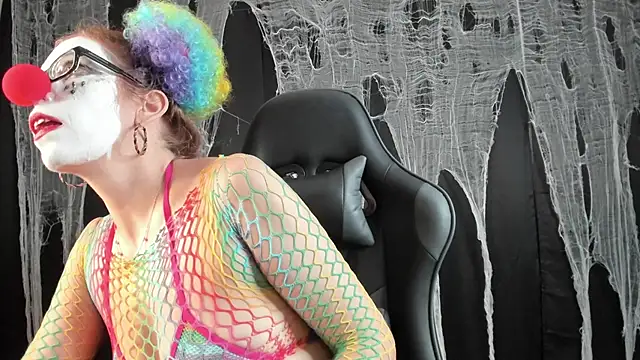 Snapshot of SaraDesirexo chatting on October 31, 2025, 11:18 am SaraDesirexo online show from October 31, 2025, 11:18 am