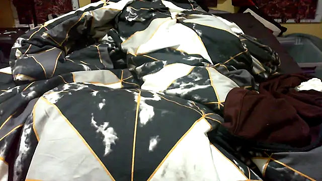 Mic Oxinner online show from December 1, 2025, 9:04 pm