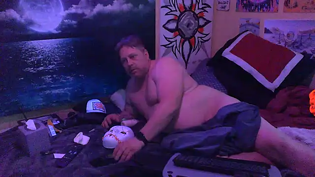 Snapshot of Mic_Oxinner chatting on June 15, 2026, 5:34 pm Mic Oxinner online show from June 15, 2026, 5:34 pm