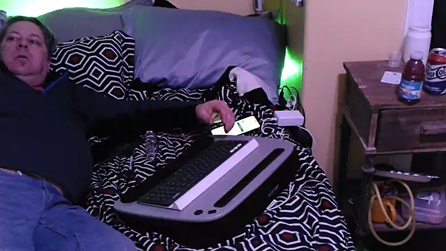 Mic Oxinner online show from February 23, 2026, 11:27 pm