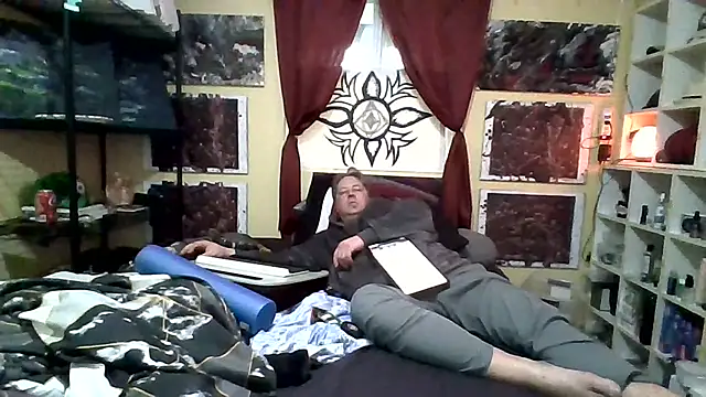 Mic Oxinner online show from November 24, 2025, 8:31 pm