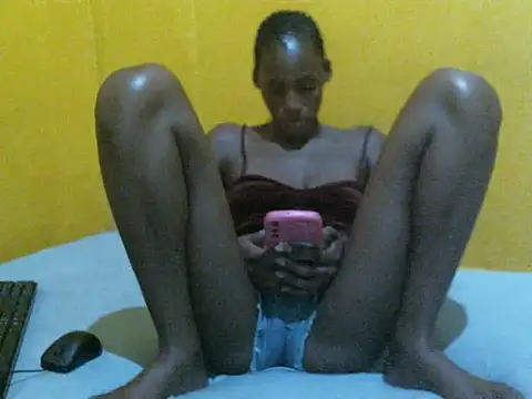 Snapshot of Sweet-pesh chatting on October 7, 2025, 6:20 pm Sweet-pesh online show from October 7, 2025, 6:20 pm
