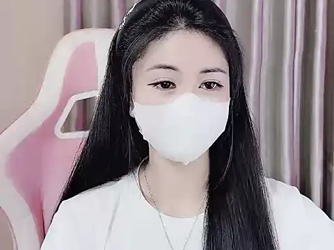 Snapshot of _Lygn__ chatting on February 21, 2025, 9:43 pm Lygn online show from February 21, 2025, 9:43 pm