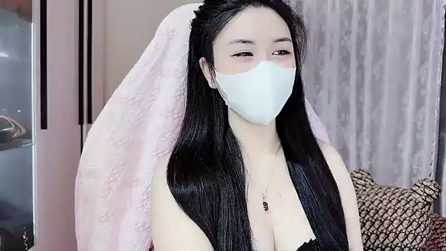  Lygn   online show from November 13, 2025, 7:07 pm