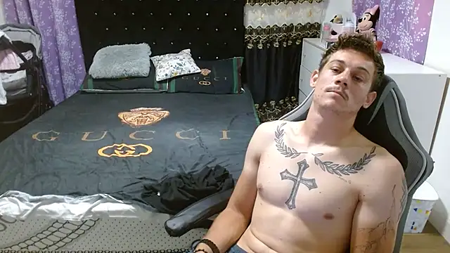 pablo200105 online show from September 18, 2025, 1:08 am