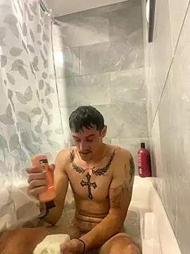 pablo200105 online show from September 12, 2025, 3:28 am