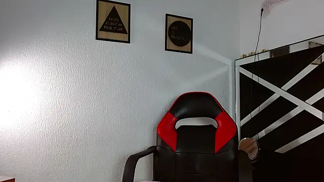 elizabeth mature23 online show from December 4, 2025, 12:48 pm