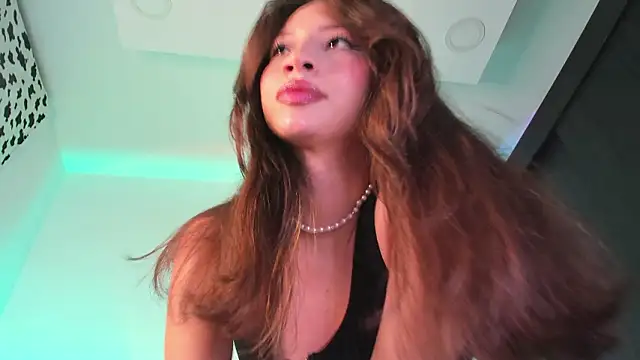 Snapshot of yourf4vpawg chatting on March 8, 2026, 6:06 am yourf4vpawg online show from March 8, 2026, 6:06 am