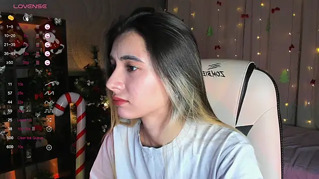 DarlaLike online show from December 20, 2025, 3:42 am