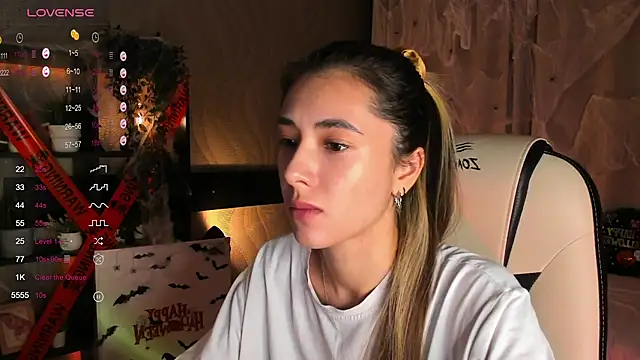 Snapshot of DarlaLike chatting on November 3, 2025, 3:34 am DarlaLike online show from November 3, 2025, 3:34 am