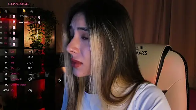 Snapshot of DarlaLike chatting on September 10, 2025, 4:00 am DarlaLike online show from September 10, 2025, 4:00 am