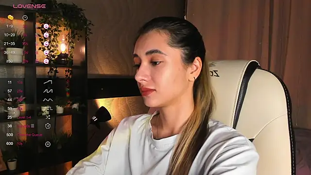 Snapshot of DarlaLike chatting on November 14, 2025, 3:43 am DarlaLike online show from November 14, 2025, 3:43 am