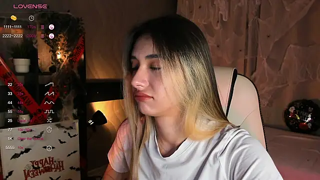 Snapshot of DarlaLike chatting on October 30, 2025, 3:38 am DarlaLike online show from October 30, 2025, 3:38 am