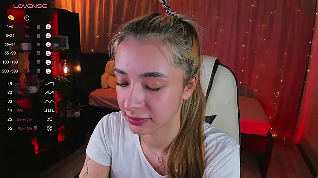 Snapshot of DarlaLike chatting on February 28, 2025, 7:26 am DarlaLike online show from February 28, 2025, 7:26 am