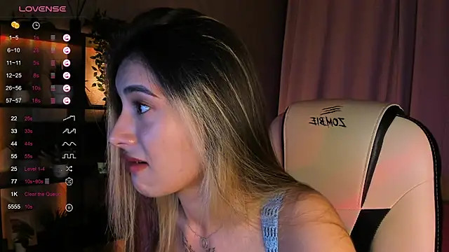 Snapshot of DarlaLike chatting on September 27, 2025, 4:07 am DarlaLike online show from September 27, 2025, 4:07 am