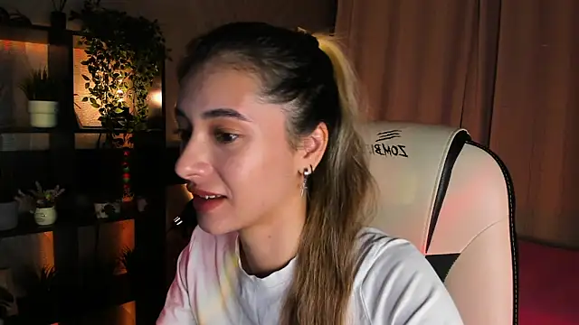 Snapshot of DarlaLike chatting on September 21, 2025, 4:06 am DarlaLike online show from September 21, 2025, 4:06 am