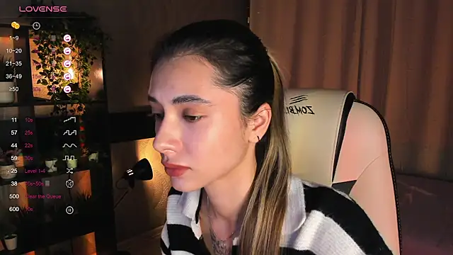 Snapshot of DarlaLike chatting on November 22, 2025, 3:38 am DarlaLike online show from November 22, 2025, 3:38 am