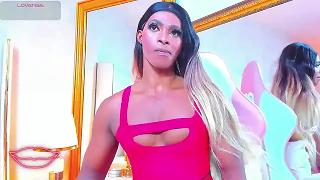 Snapshot of BriggitteEbonny chatting on November 11, 2025, 8:14 pm BriggitteEbonny online show from November 11, 2025, 8:14 pm