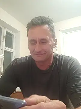 Viause Kentauelle online show from October 2, 2025, 6:44 pm