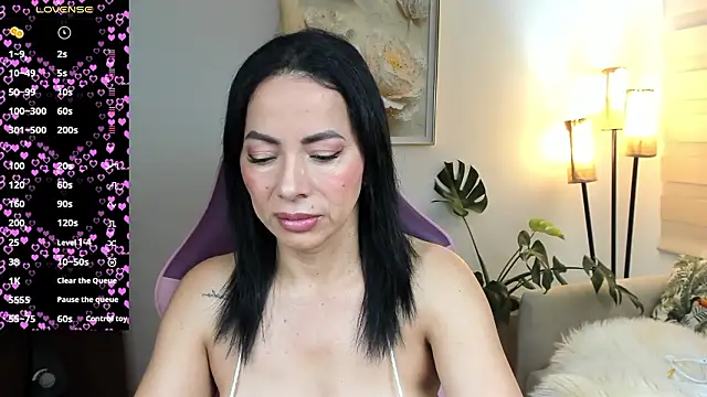 Snapshot of veronika_naughty chatting on March 27, 2026, 3:46 pm veronika naughty online show from March 27, 2026, 3:46 pm