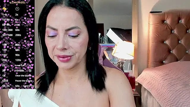 veronika naughty online show from October 21, 2025, 2:16 pm